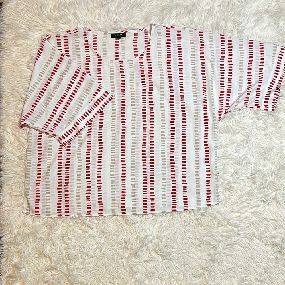 ☀️Alfani Red and White Patterned Blouse
